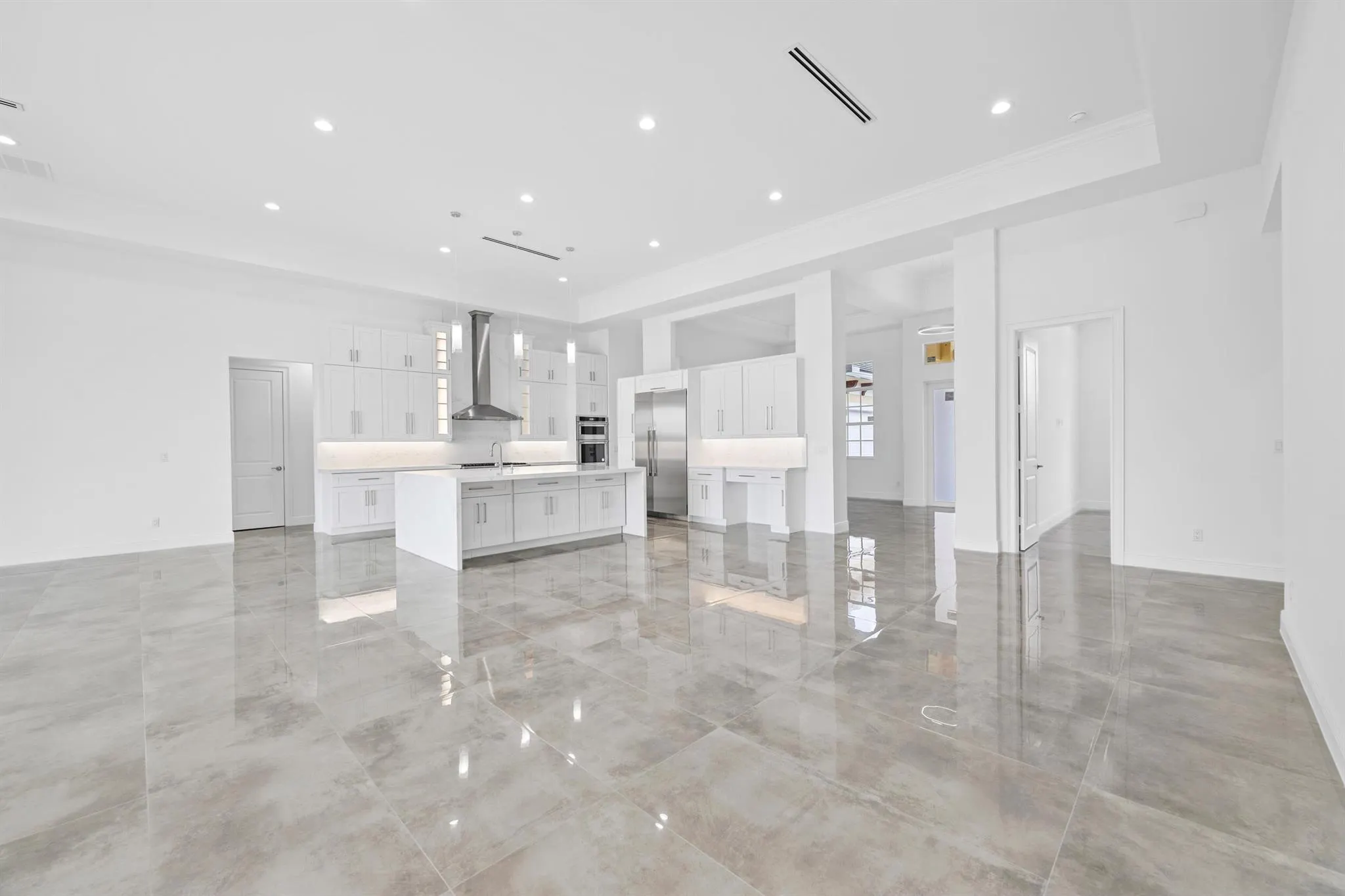 1232 SW Squire Johns Lane
