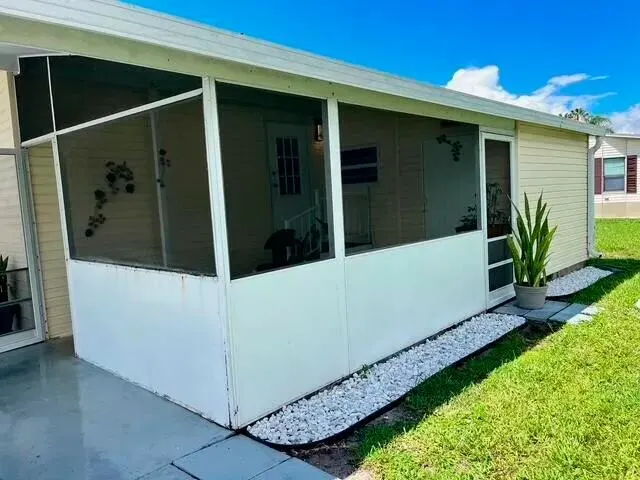 6157 Seashore Dr,, #106