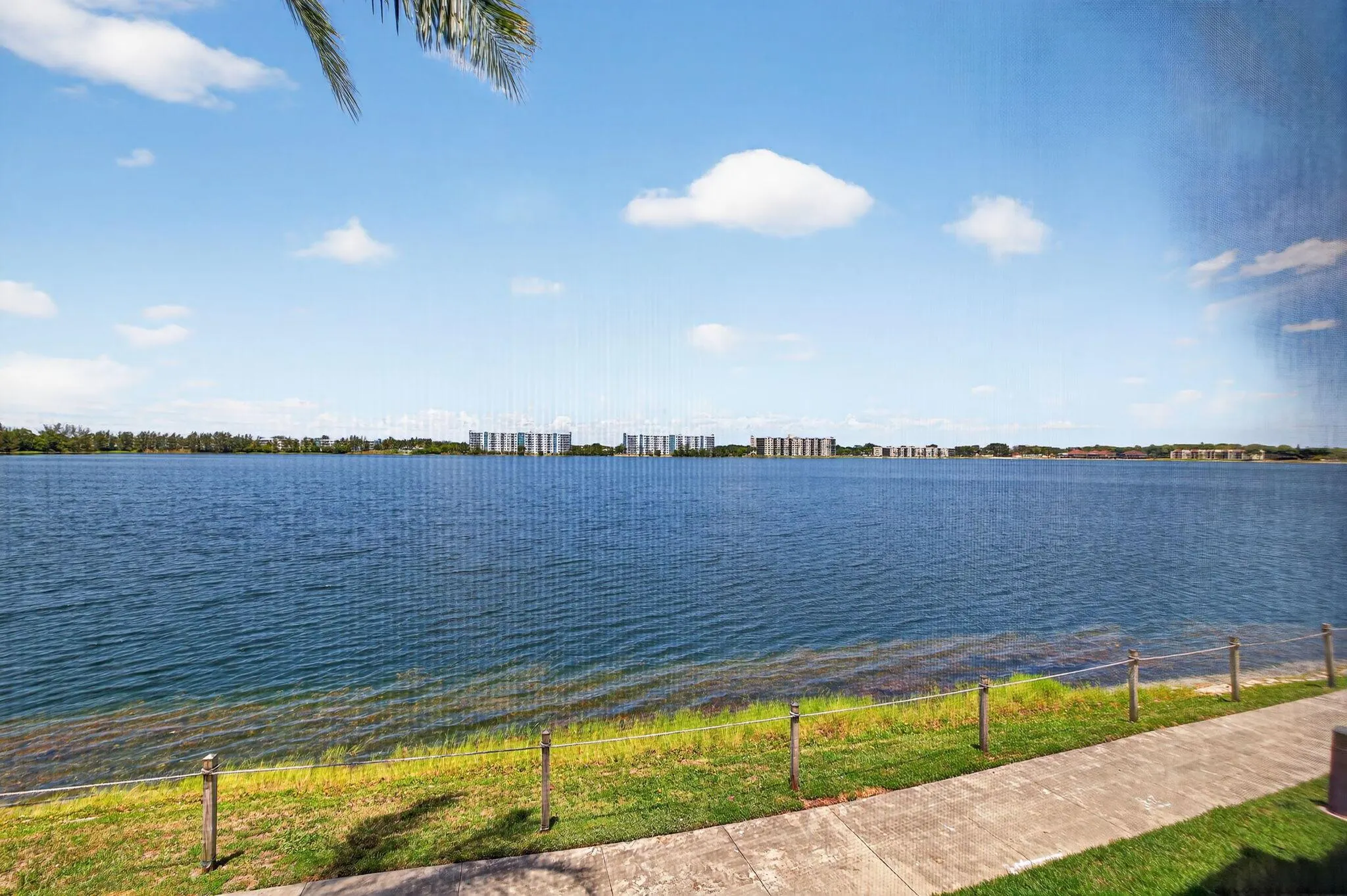 117 Lake Emerald Drive, #208