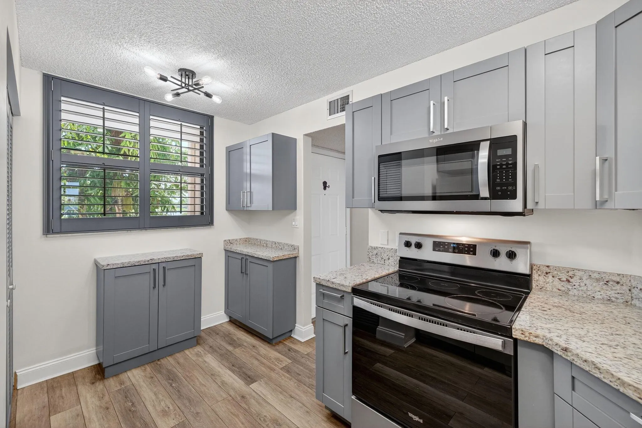 117 Lake Emerald Drive, #208