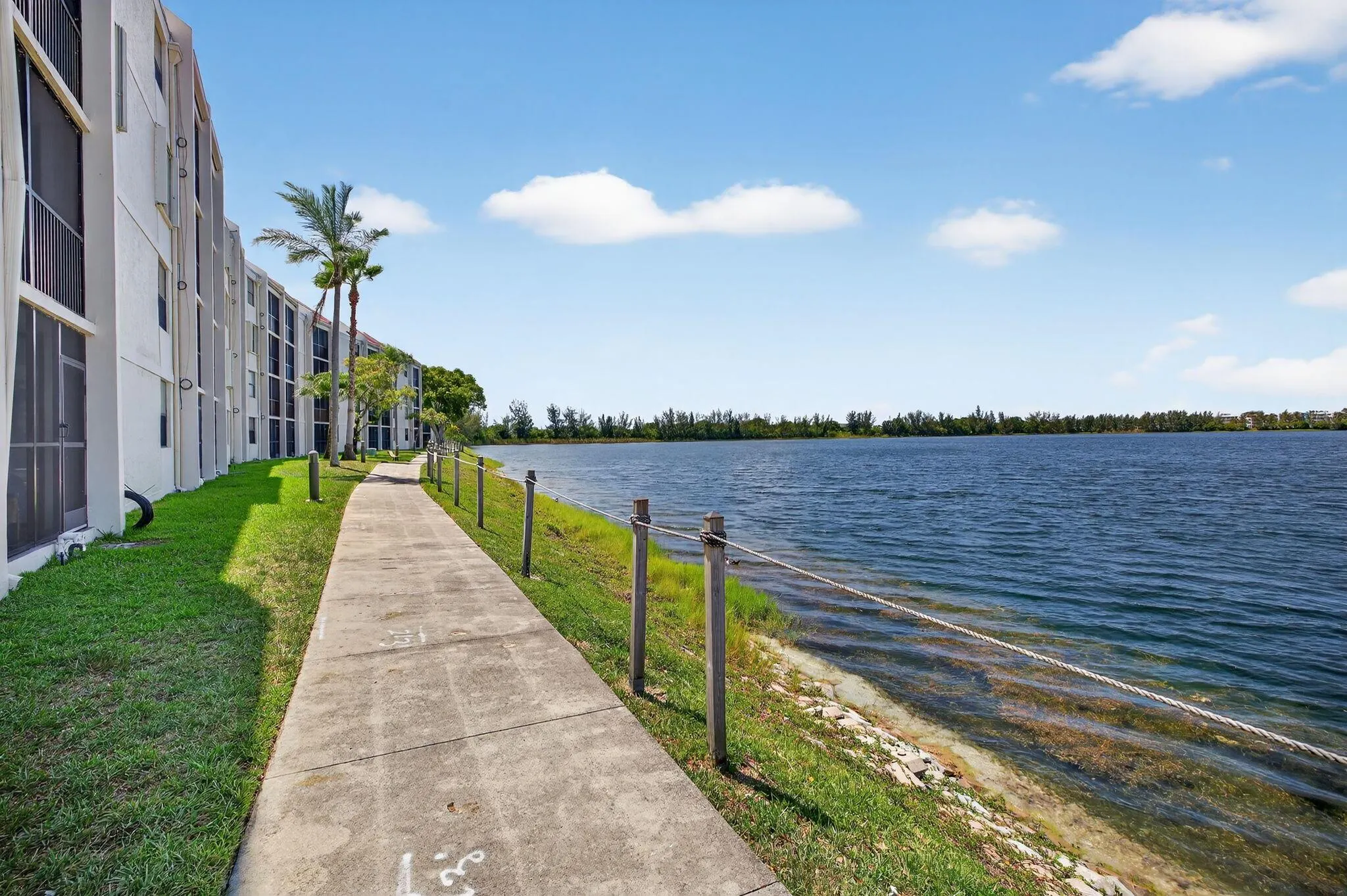 117 Lake Emerald Drive, #208