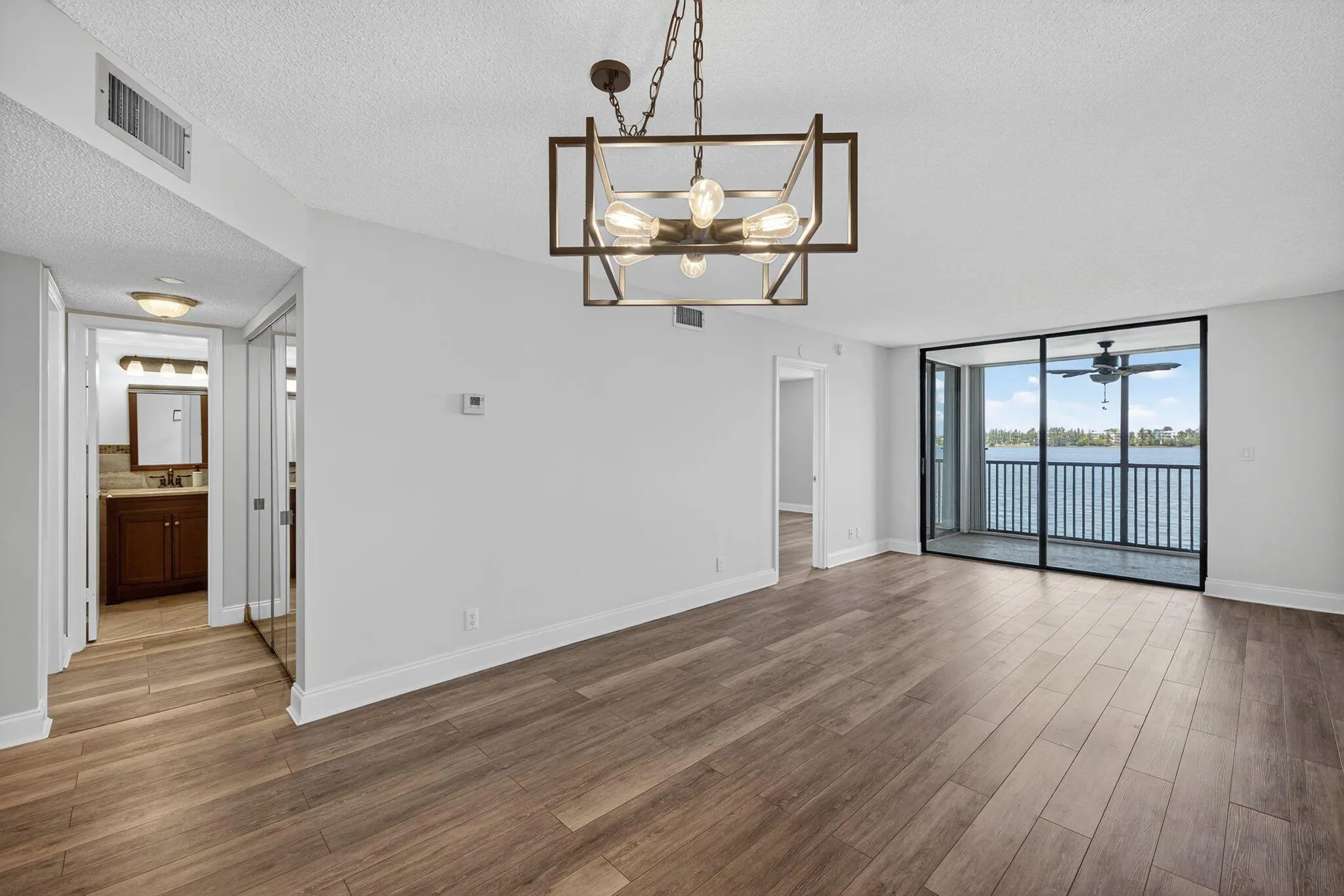 117 Lake Emerald Drive, #208