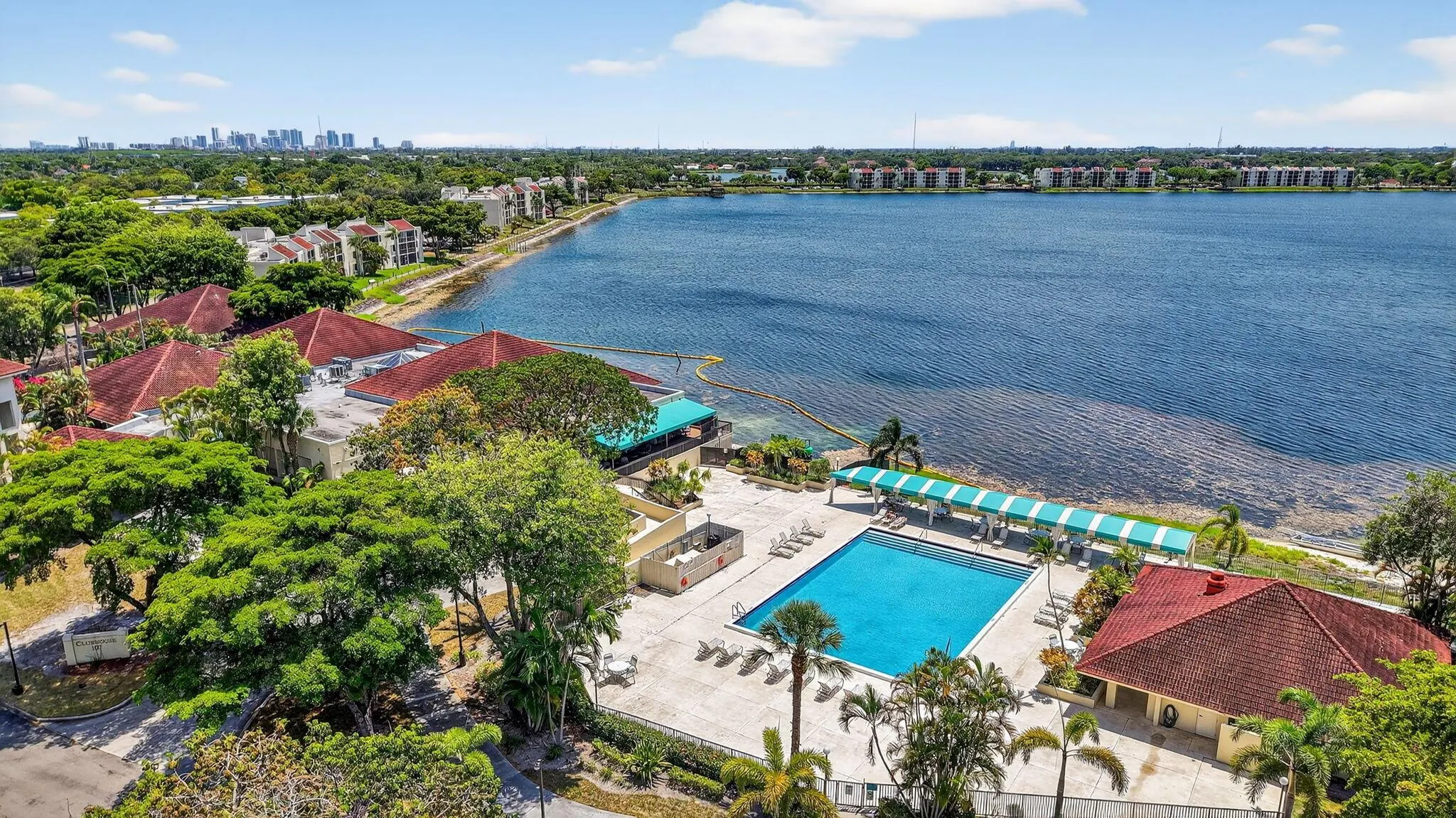117 Lake Emerald Drive, #208