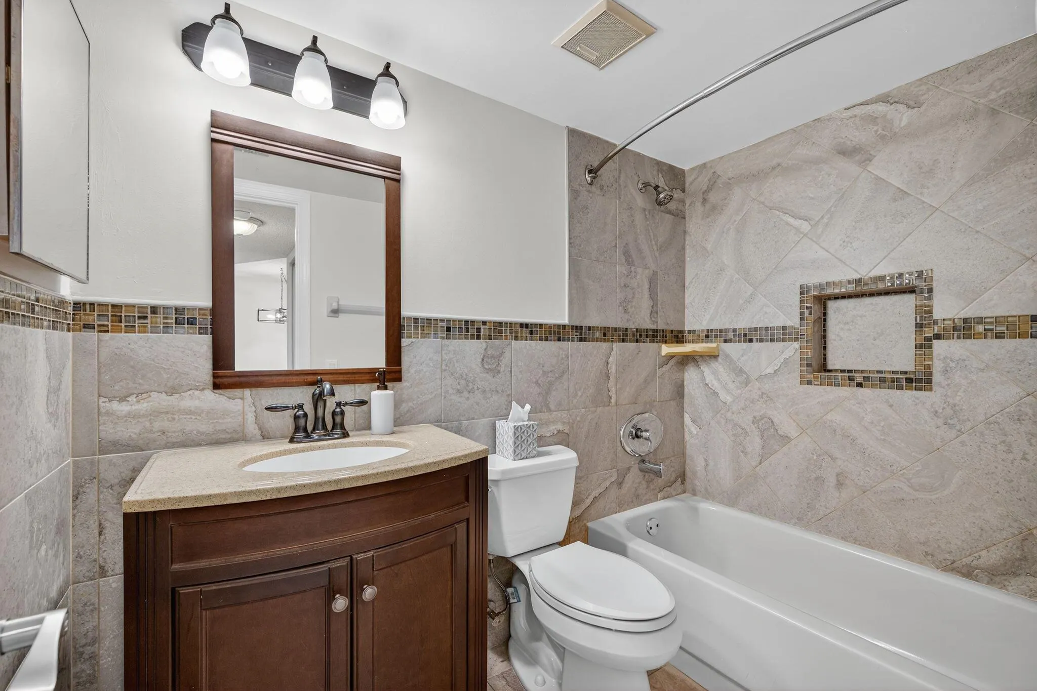 117 Lake Emerald Drive, #208