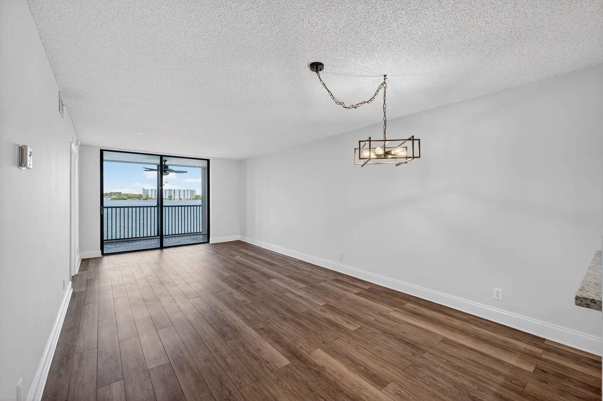 117 Lake Emerald Drive, #208