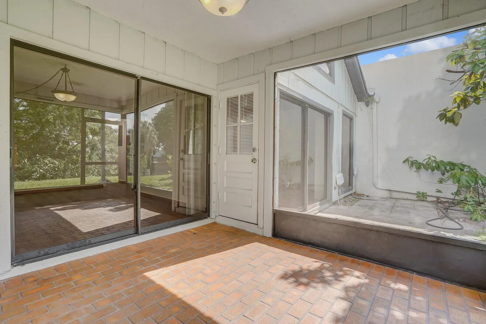 100 Sparrow Drive, #4