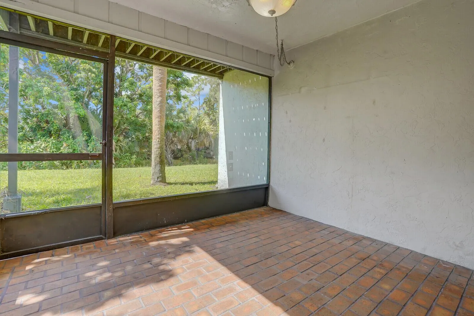 100 Sparrow Drive, #4