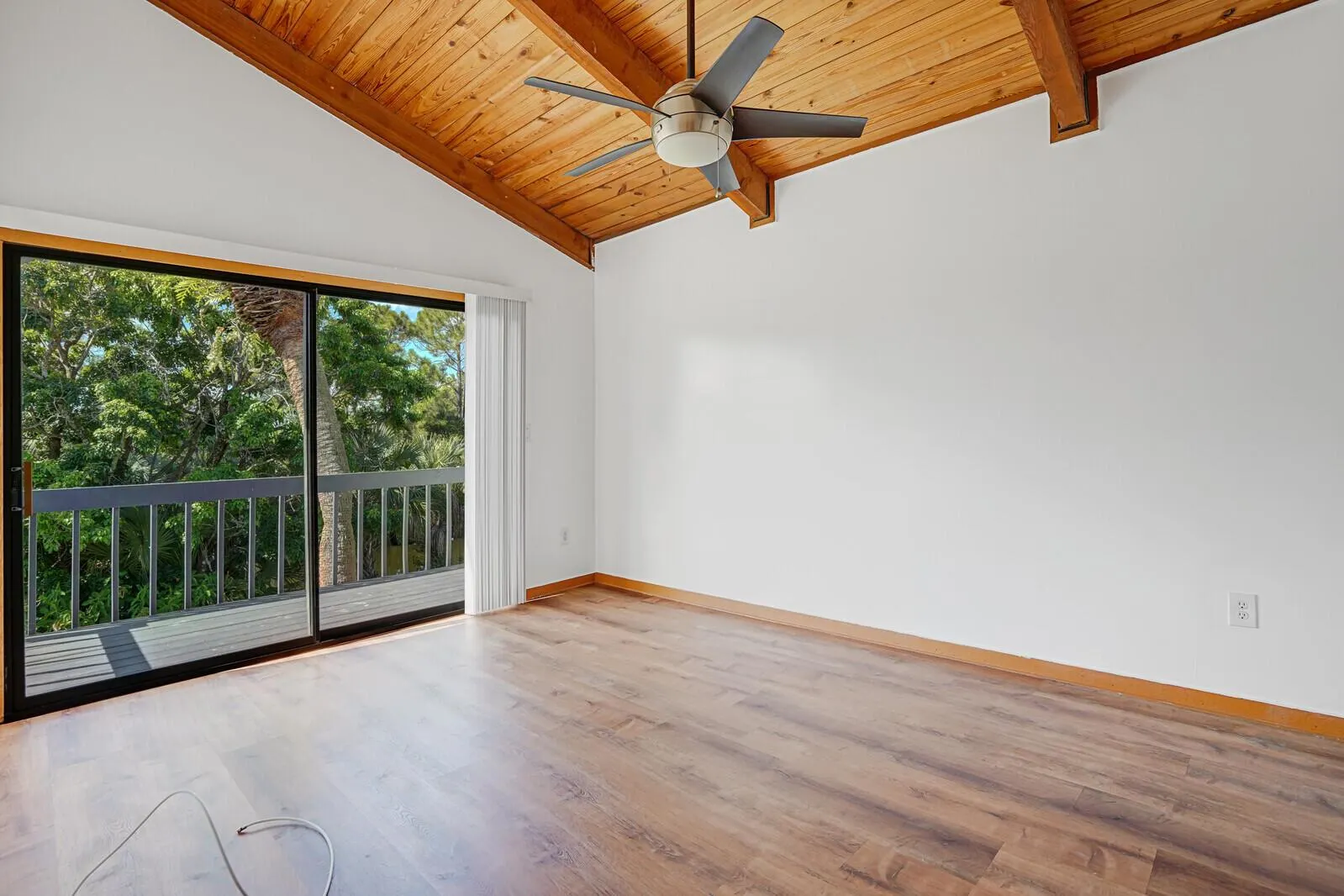 100 Sparrow Drive, #4