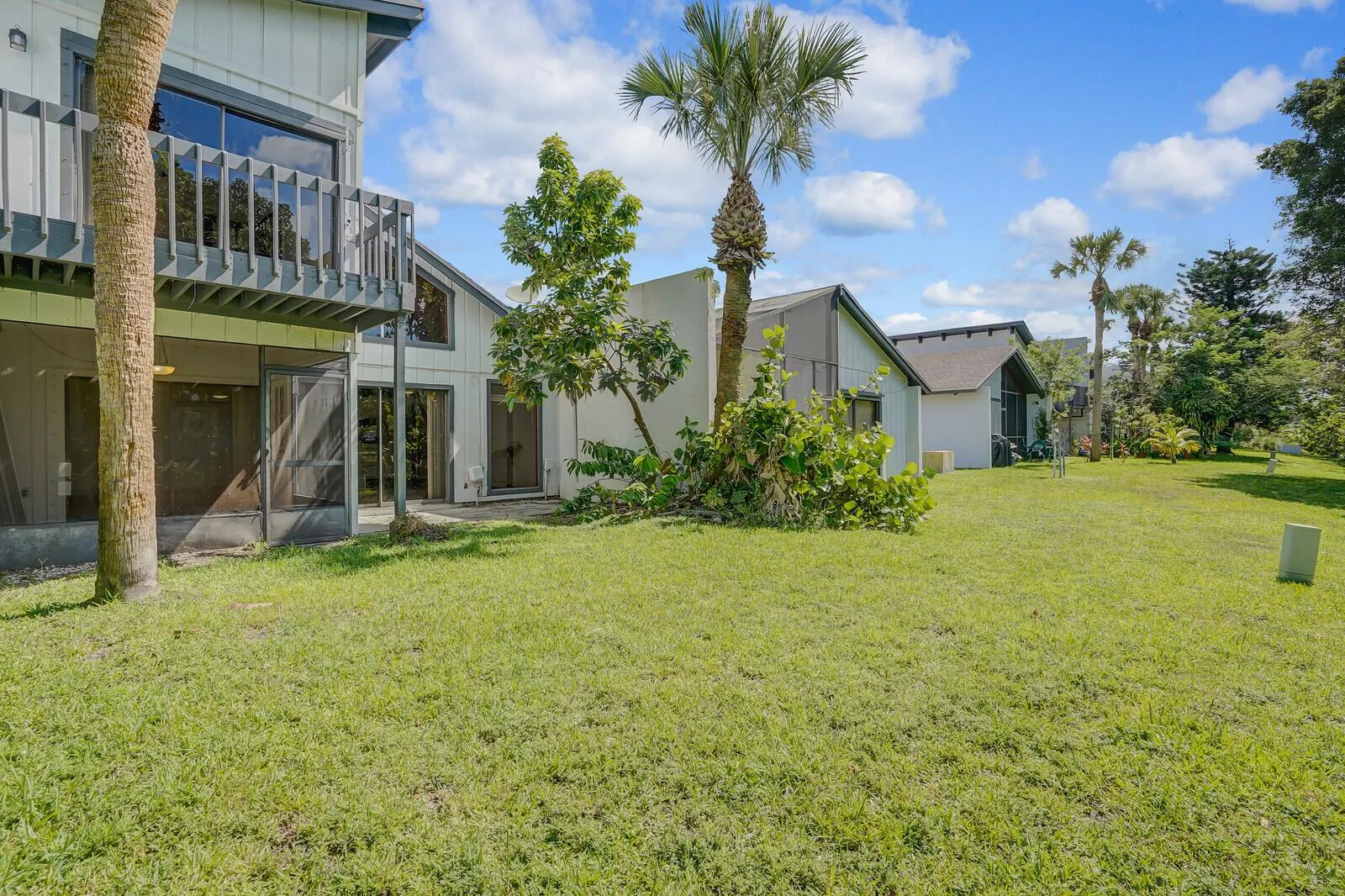 100 Sparrow Drive, #4