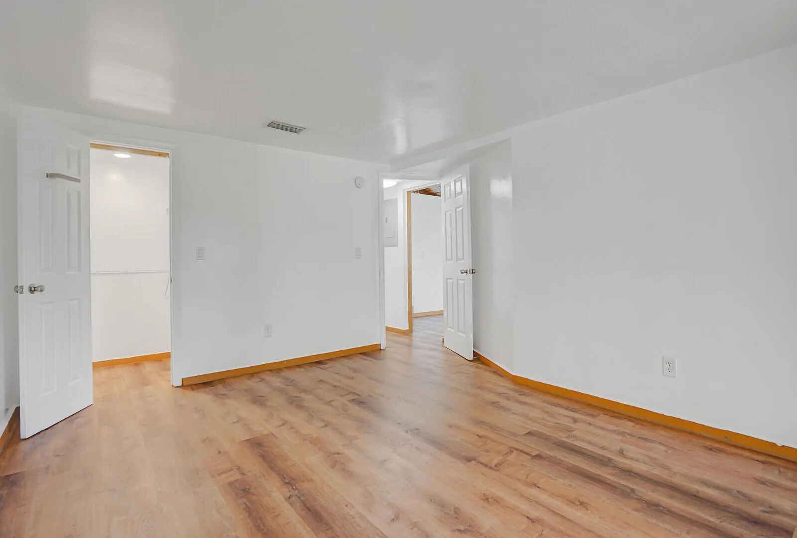 100 Sparrow Drive, #4
