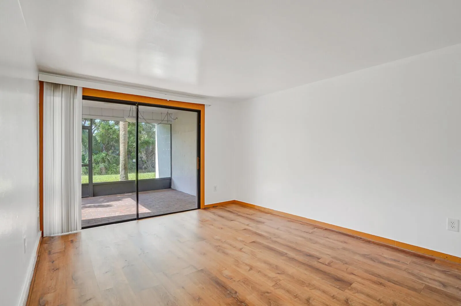 100 Sparrow Drive, #4
