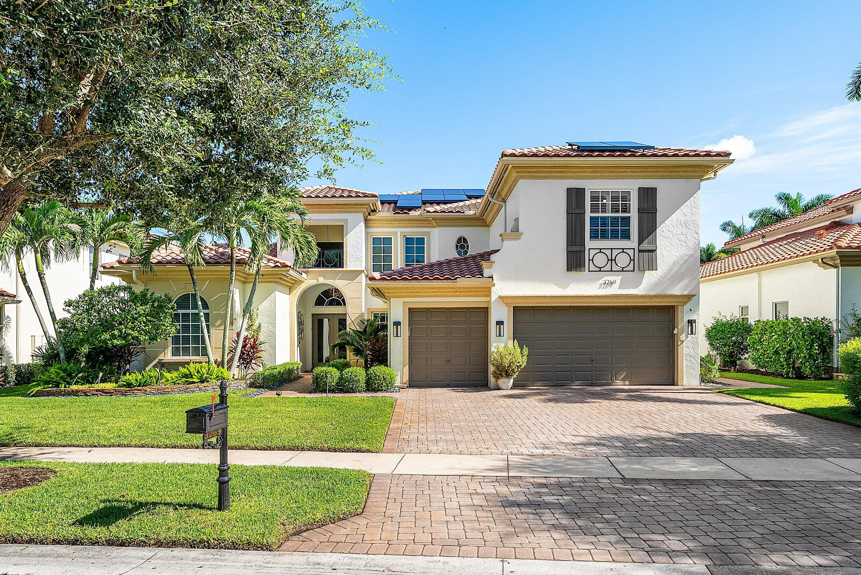 3269 Lago De Talavera