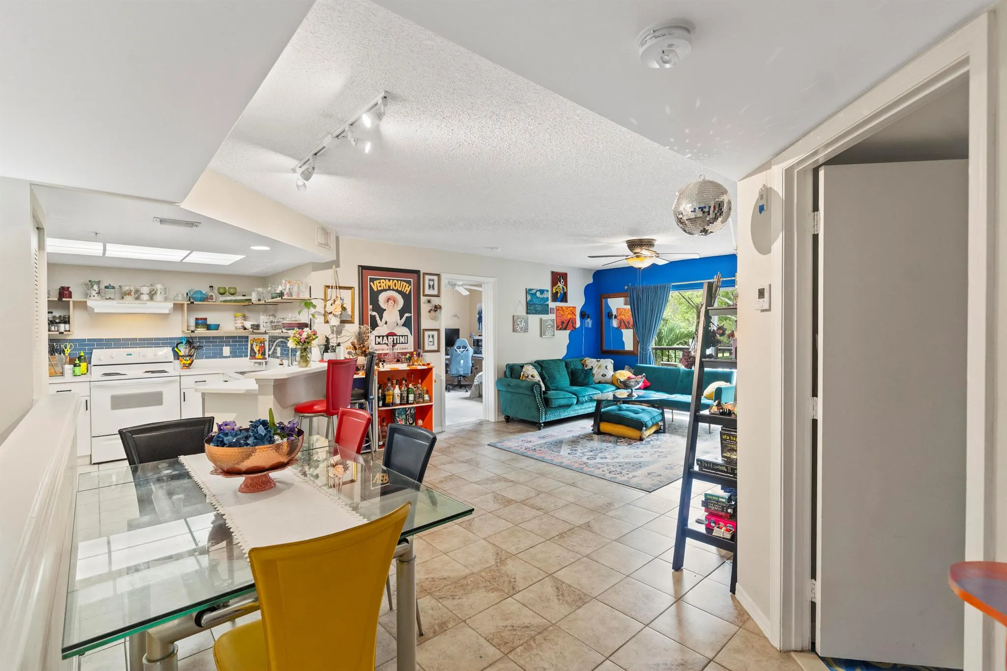 4187 N Haverhill Road, #505
