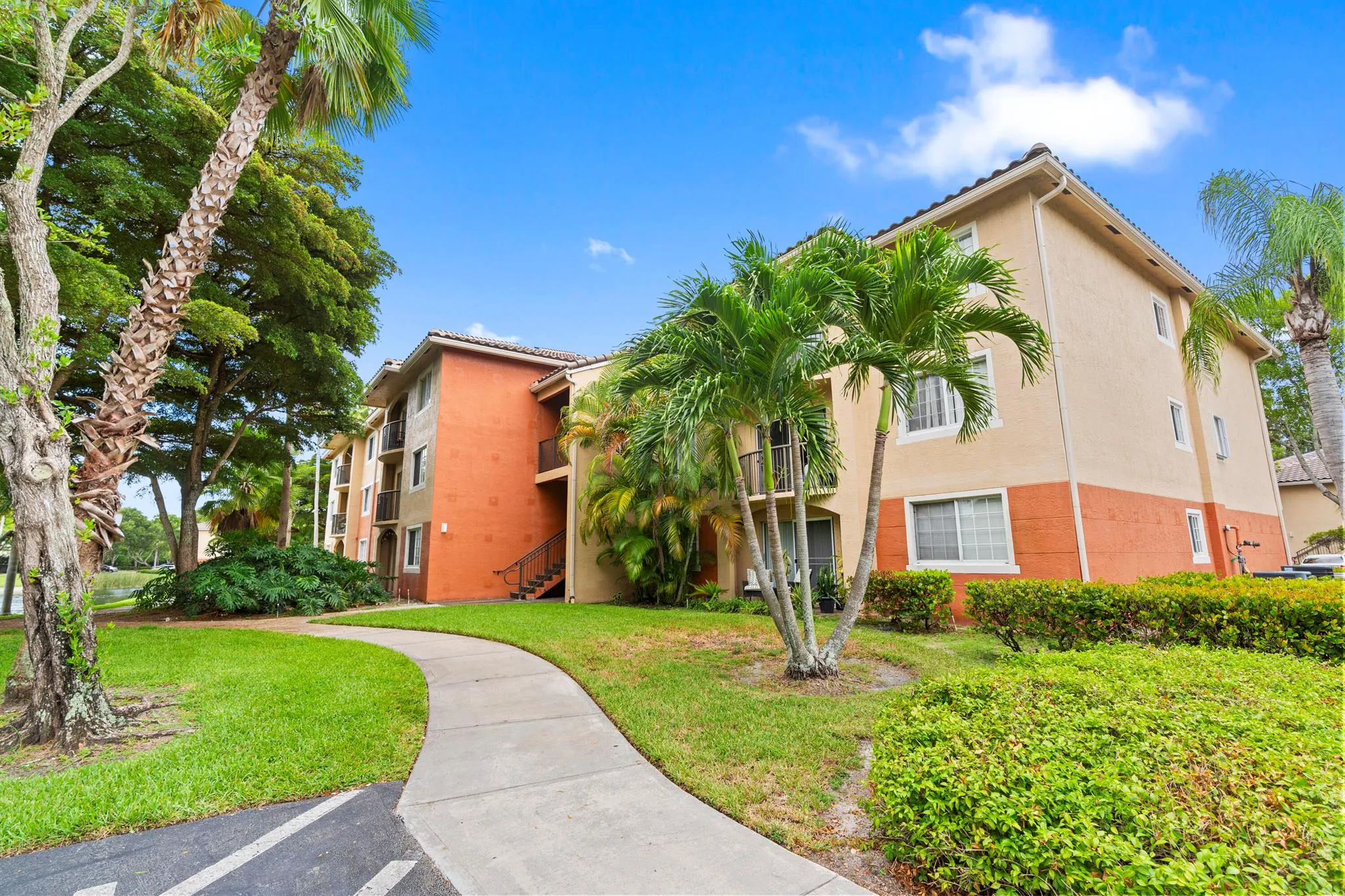 4187 N Haverhill Road, #505