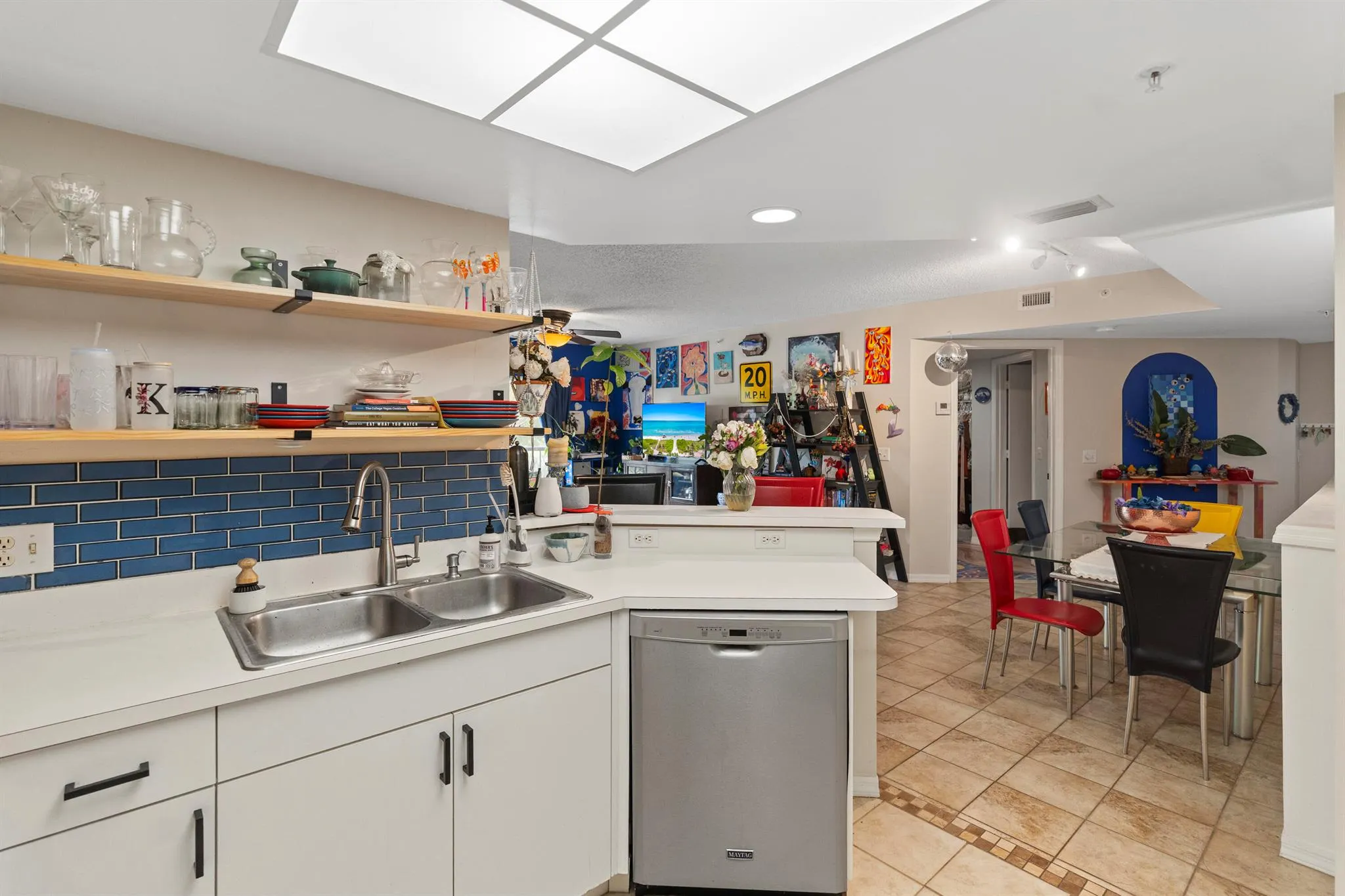 4187 N Haverhill Road, #505