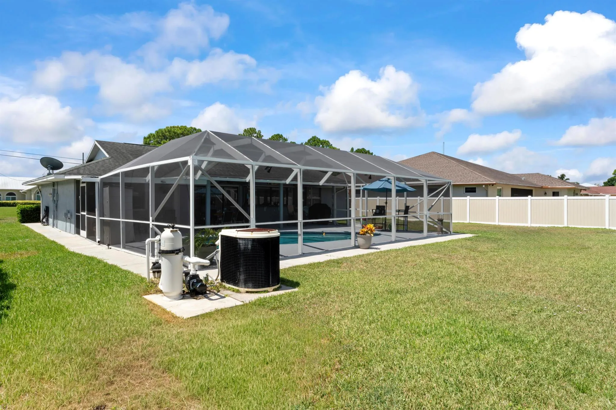 162 SW Dalton Circle