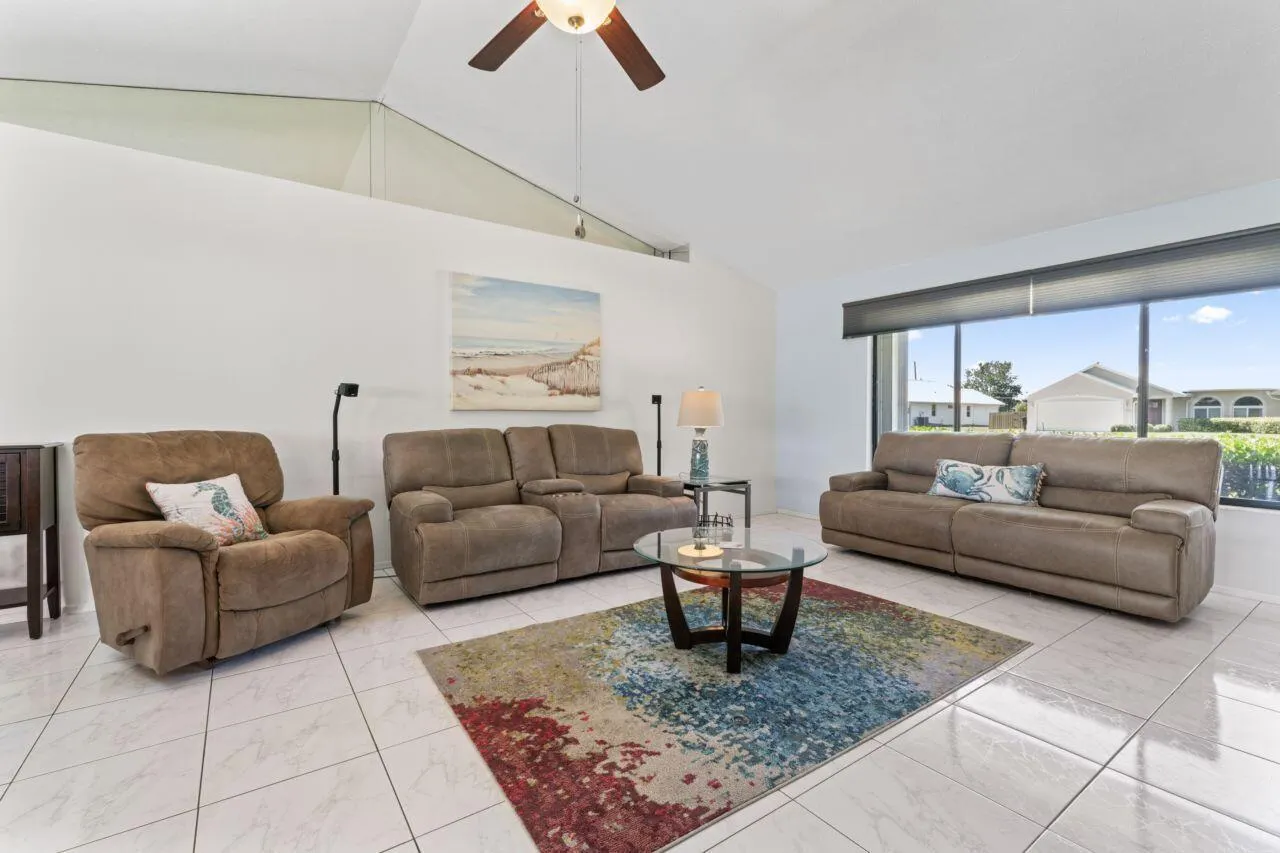 162 SW Dalton Circle