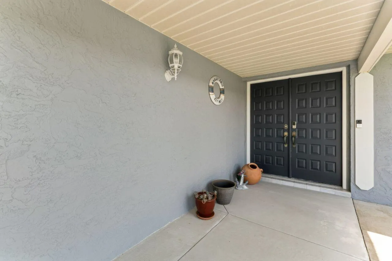 162 SW Dalton Circle
