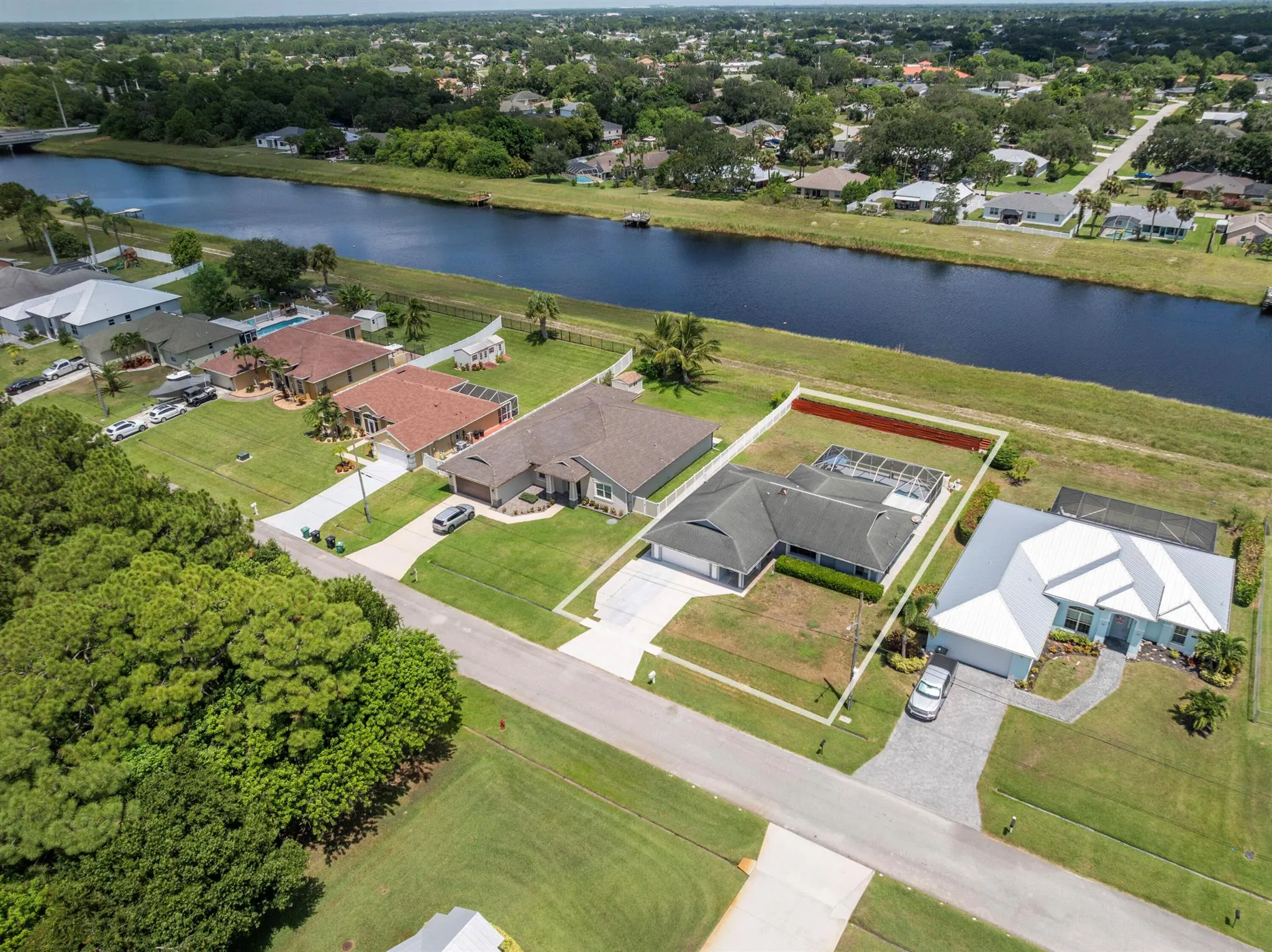 162 SW Dalton Circle