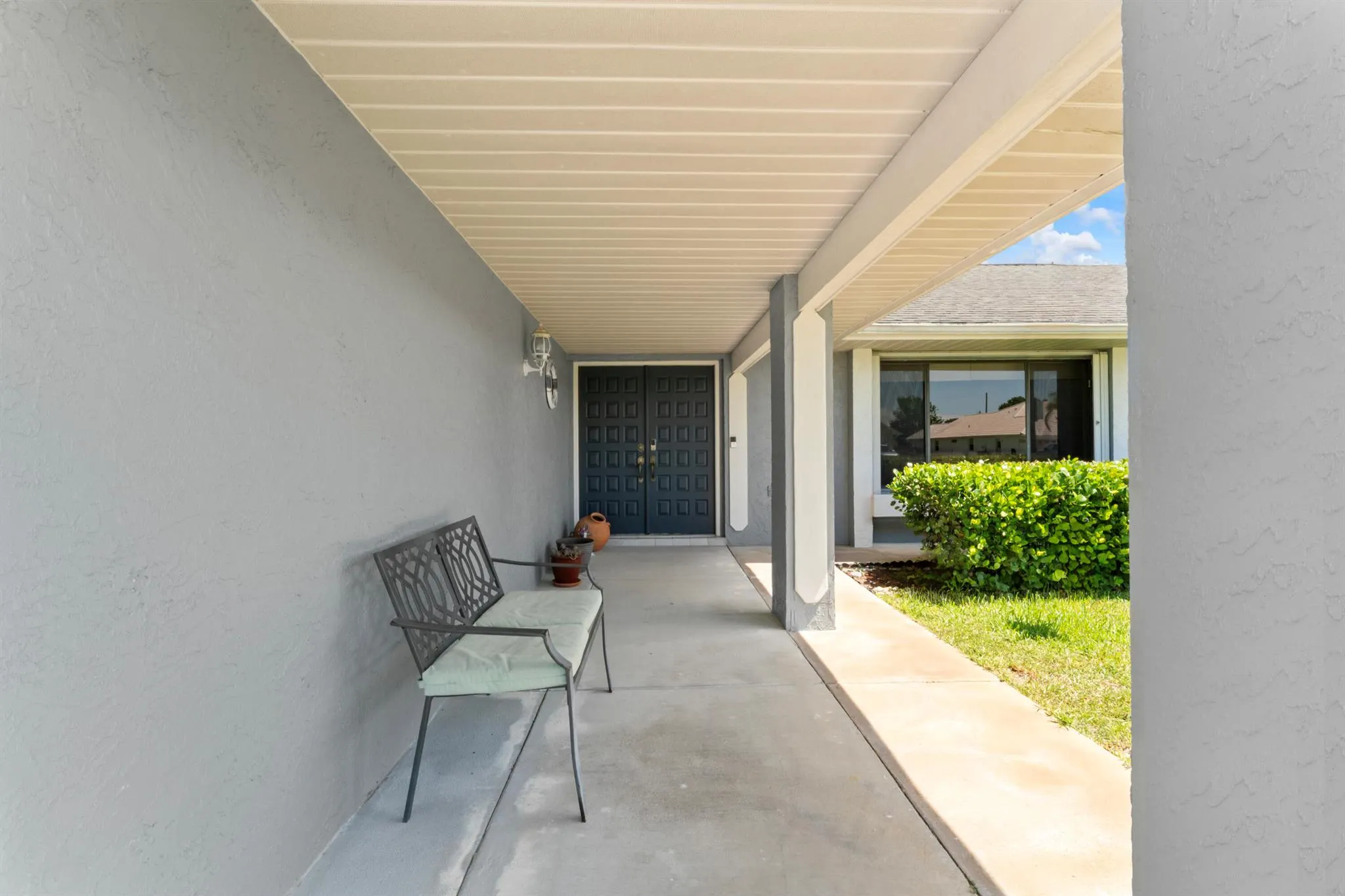 162 SW Dalton Circle
