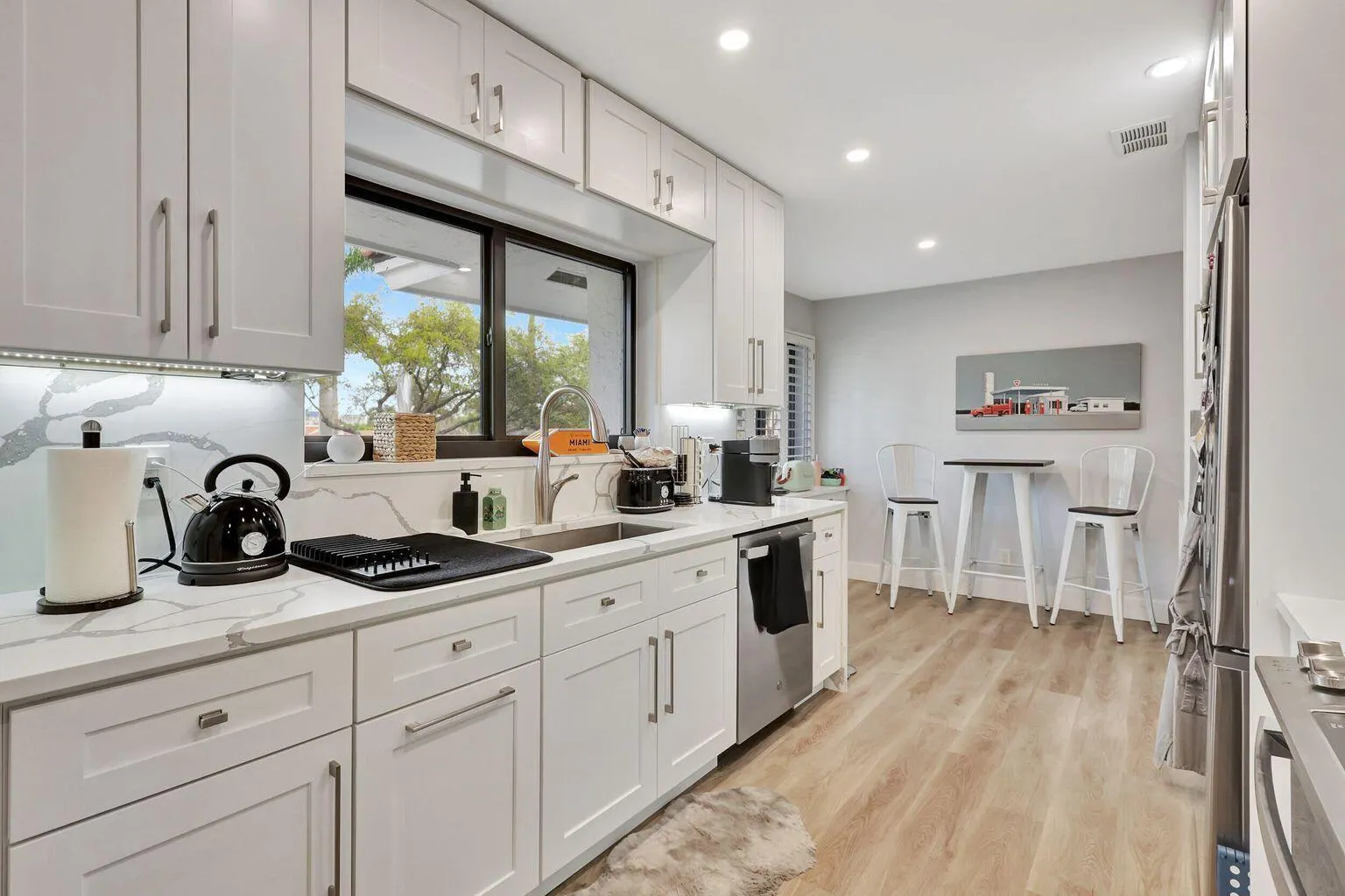 95 Pelican Pointe Drive, #2010