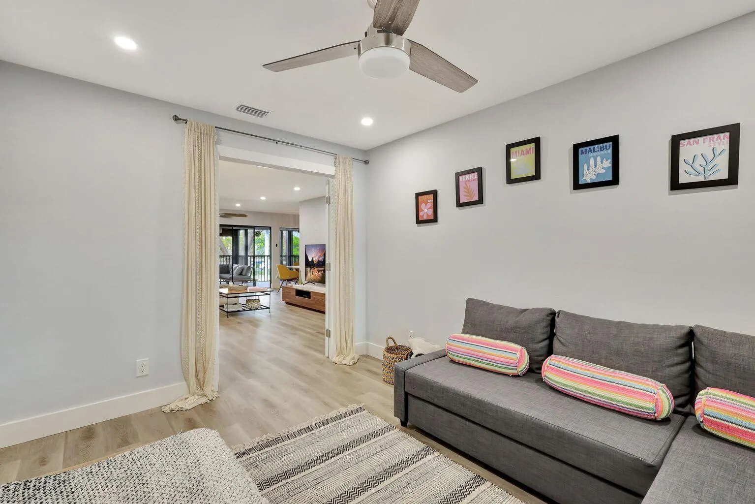 95 Pelican Pointe Drive, #2010