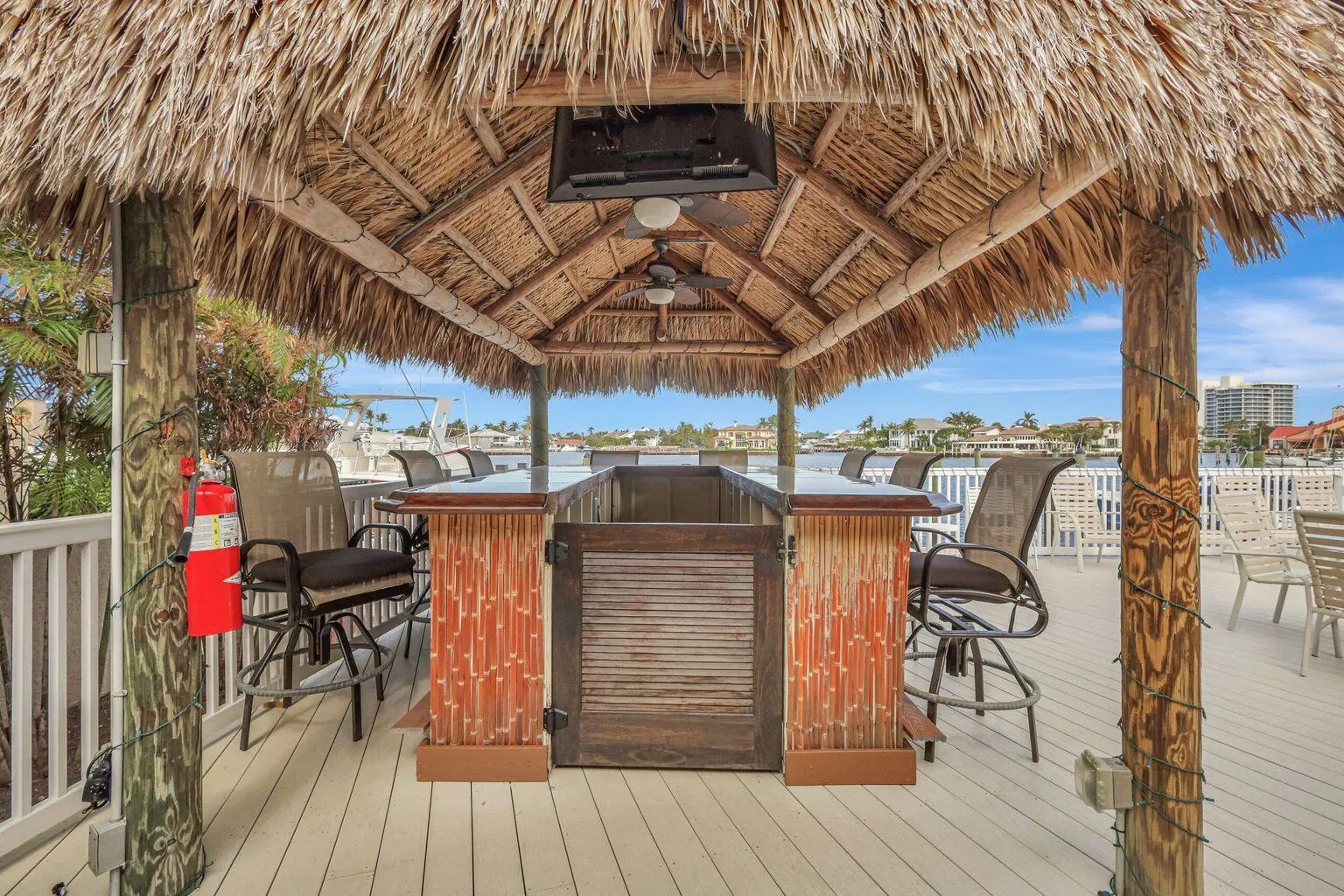 95 Pelican Pointe Drive, #2010