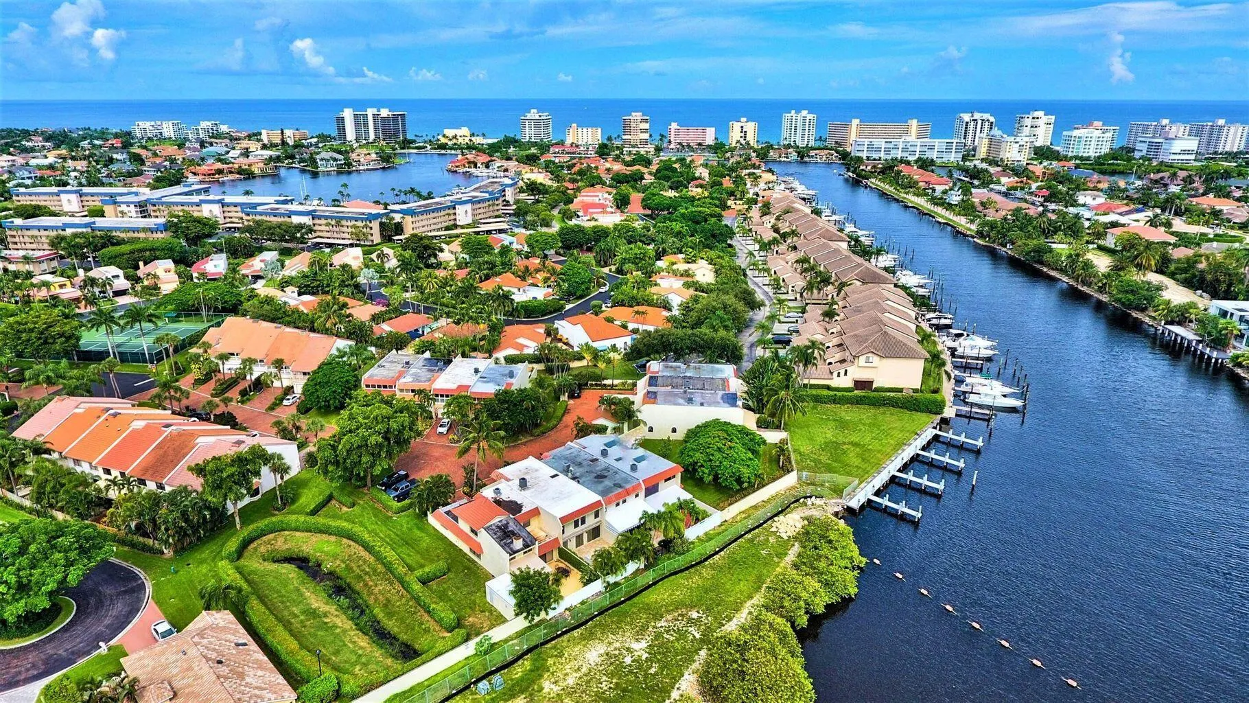 95 Pelican Pointe Drive, #2010