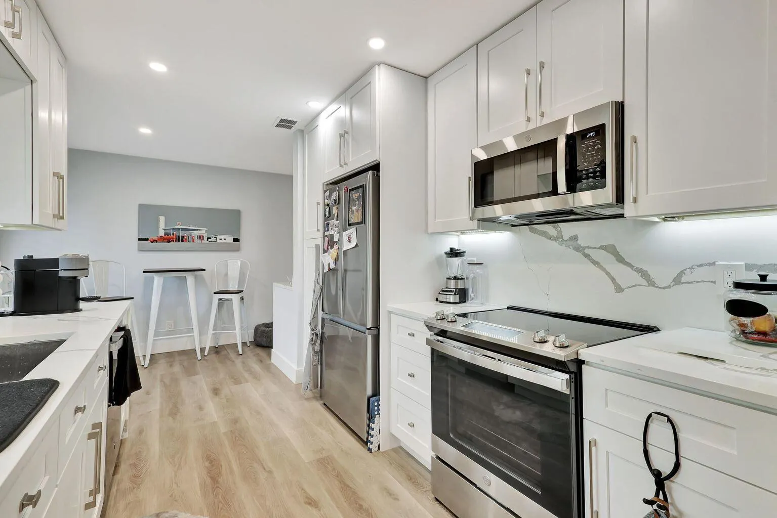 95 Pelican Pointe Drive, #2010