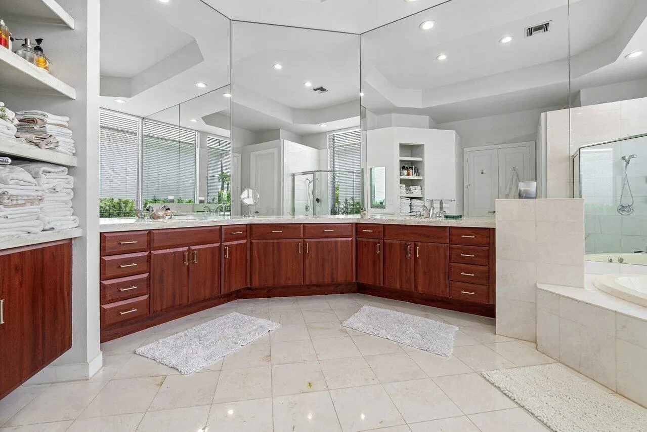 1144 Crystal Drive