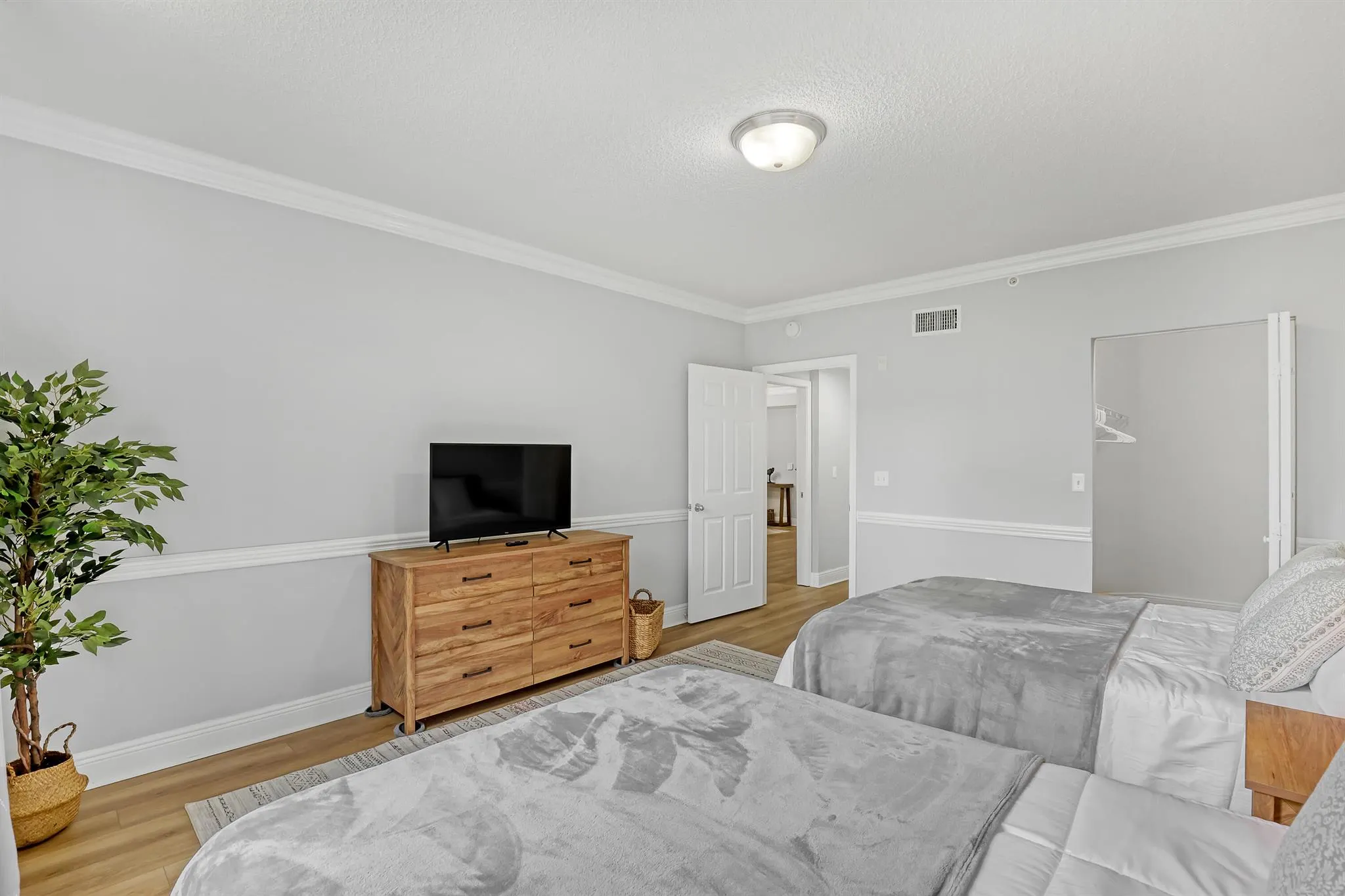 11790 Saint Andrews Place, #105