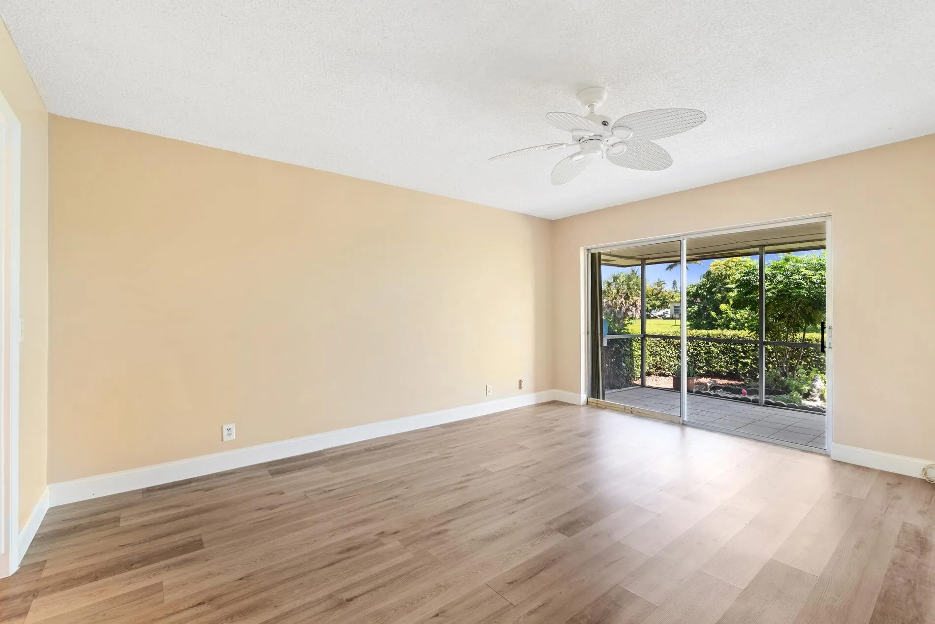 12015 Greenway Circle S, #101