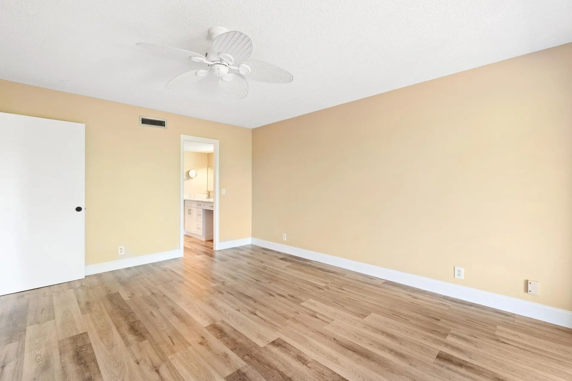 12015 Greenway Circle S, #101