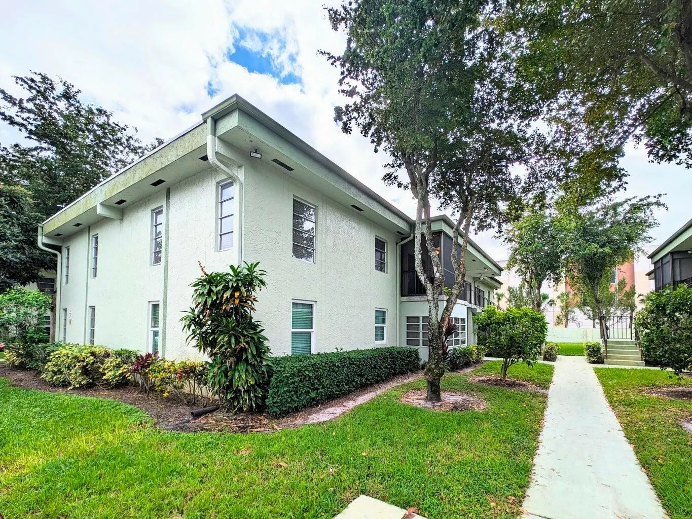 7515 S Oriole Boulevard NW, #203