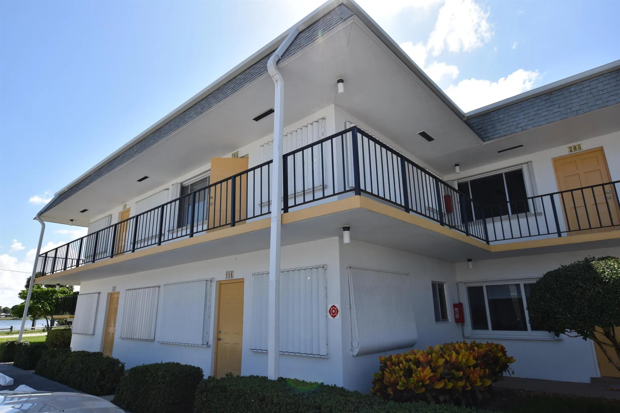 3240 Lake Osborne Drive, #204