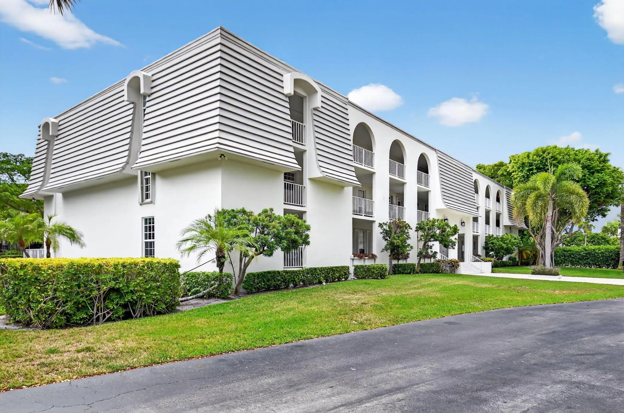 769 Jeffery Street, #2-203
