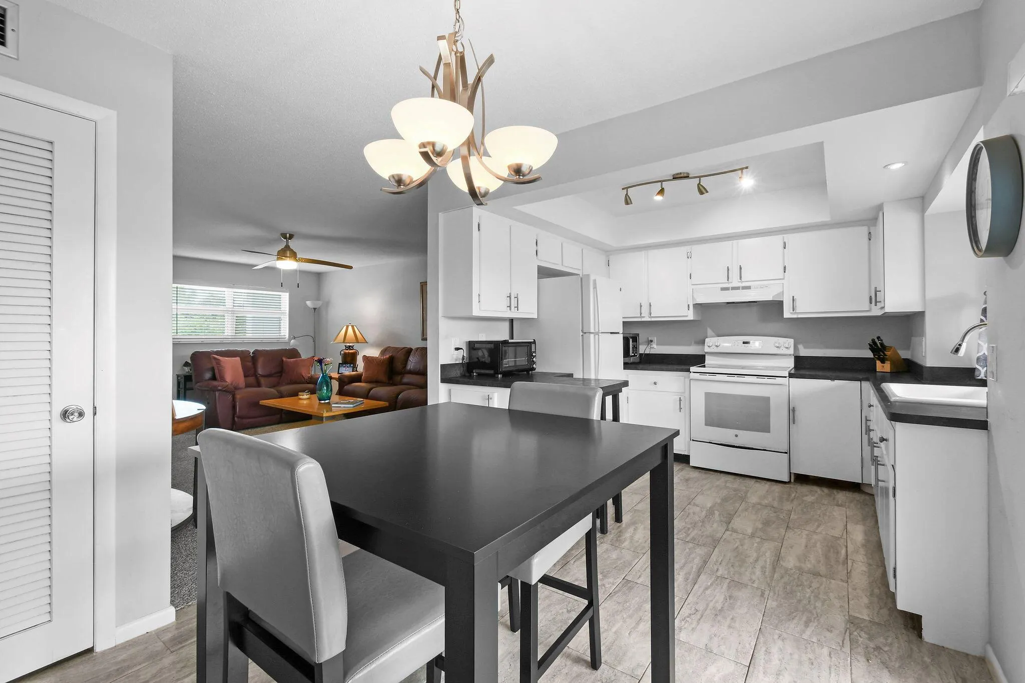 3154 Meridian Way S, #11