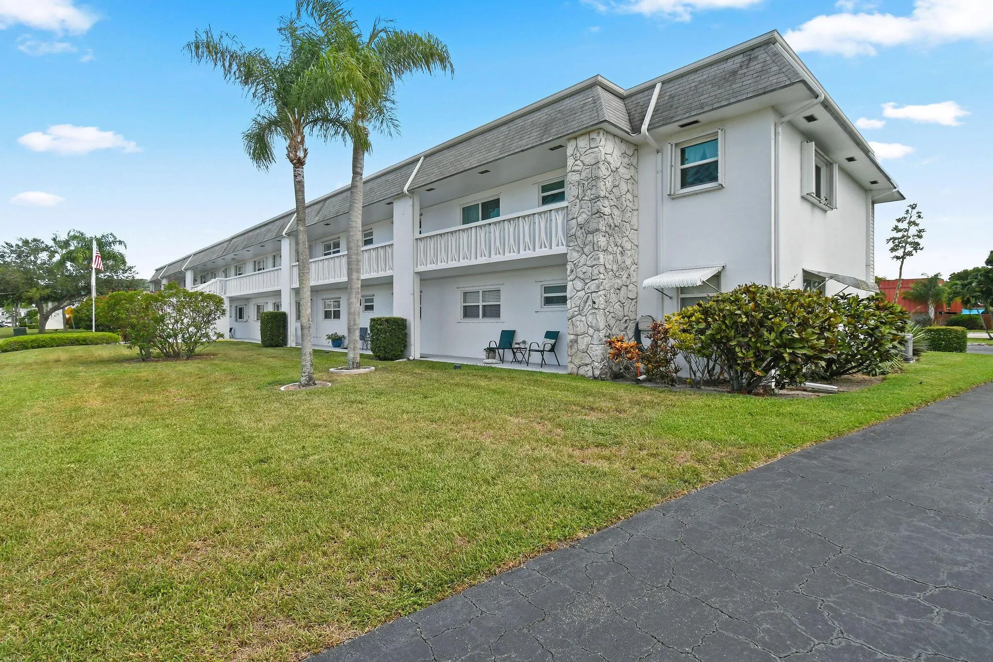 3154 Meridian Way S, #11