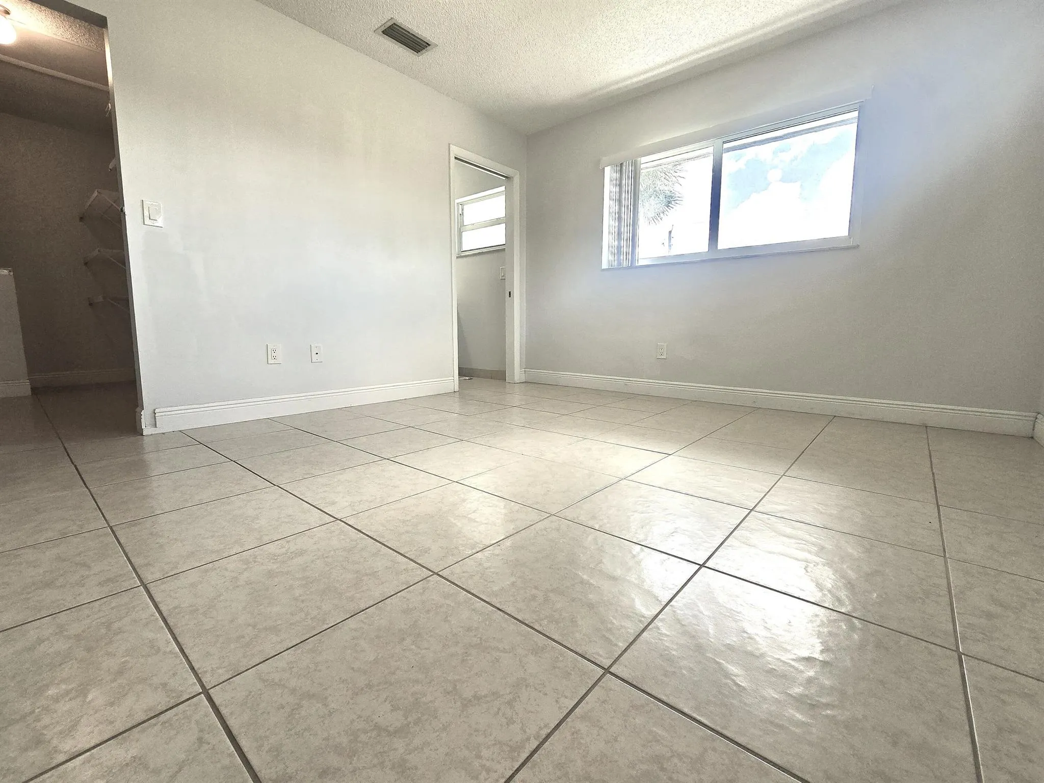 2886 Fernley Drive E, #40