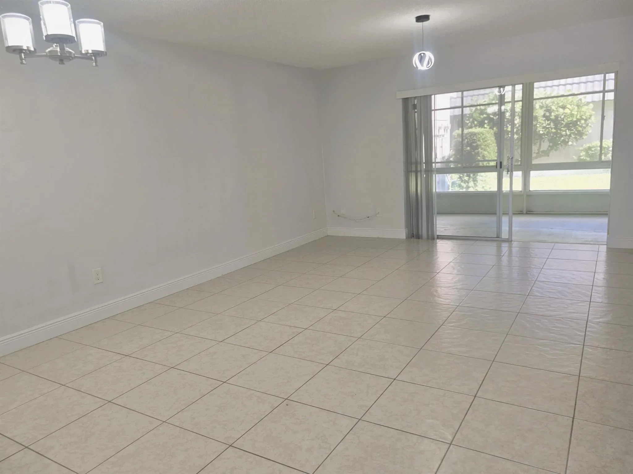 2886 Fernley Drive E, #40