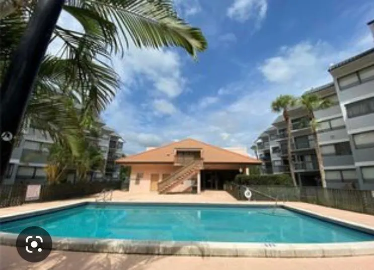 1750 N Congress Avenue, #403