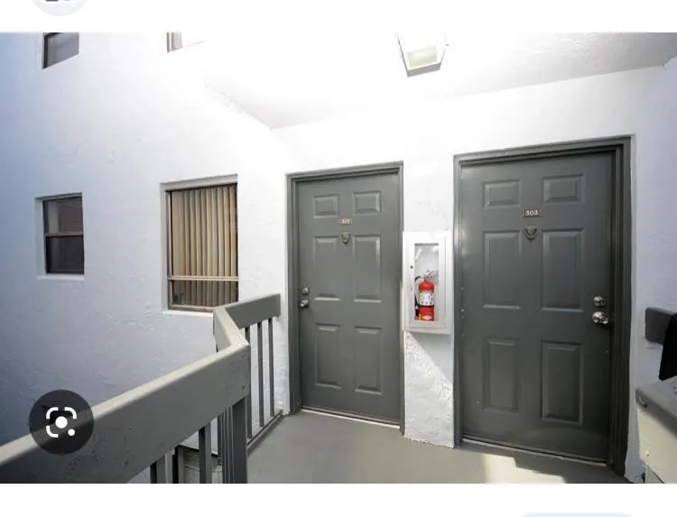 1750 N Congress Avenue, #403