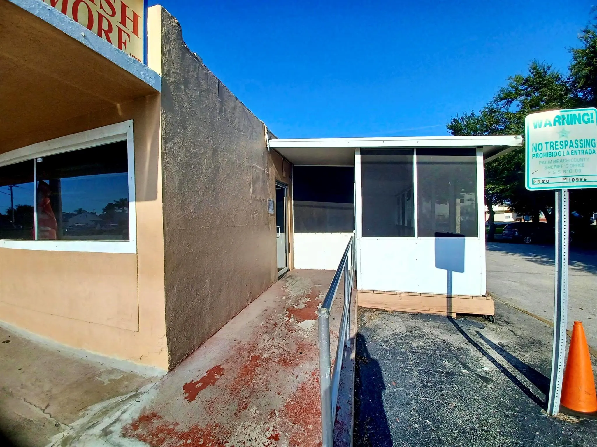 149 S Lake Avenue
