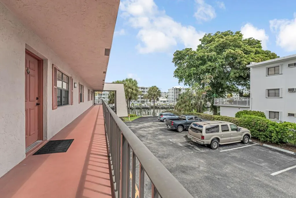 135 Shore Court, #203