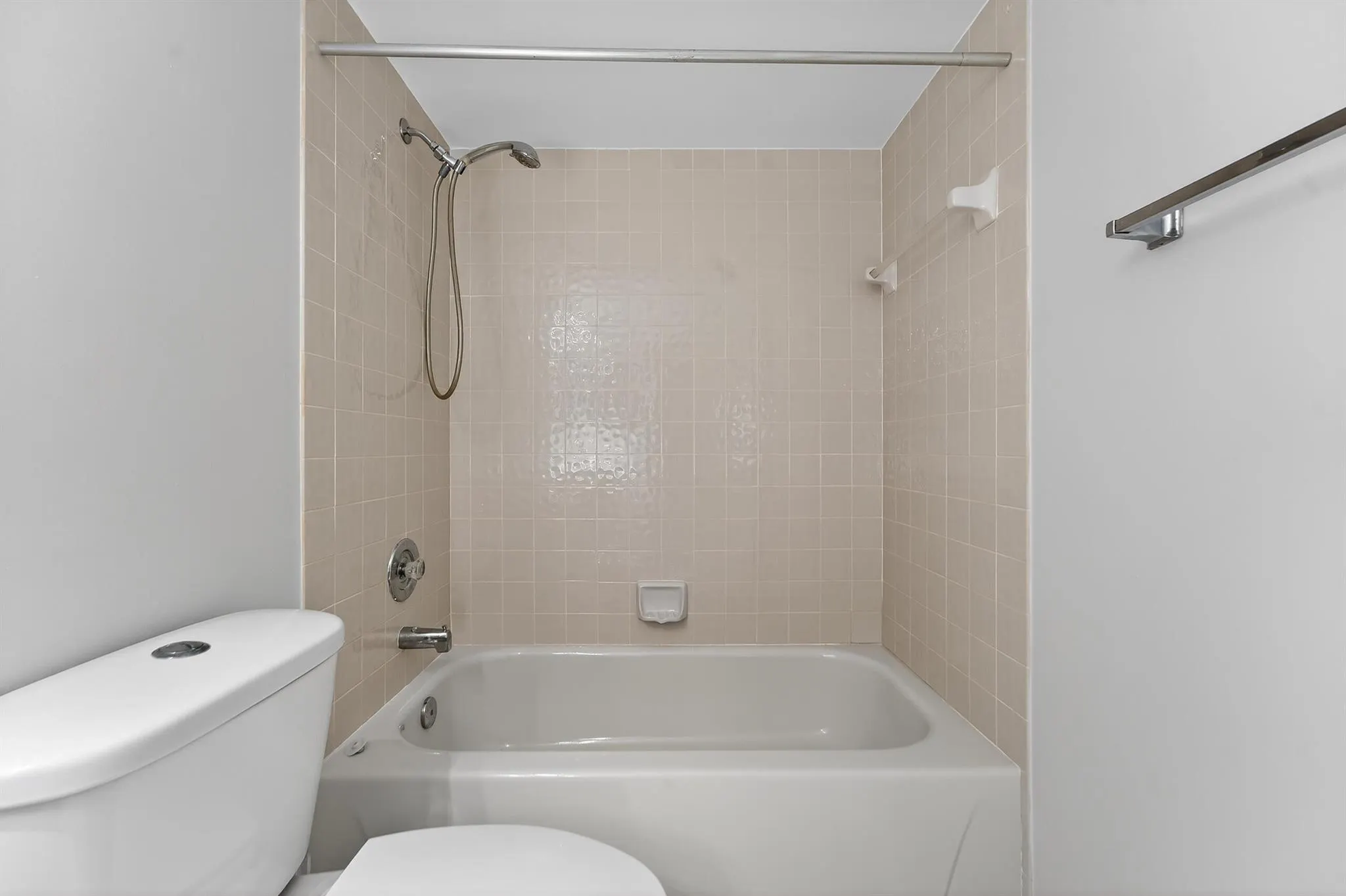 5574 Witney Drive, #102