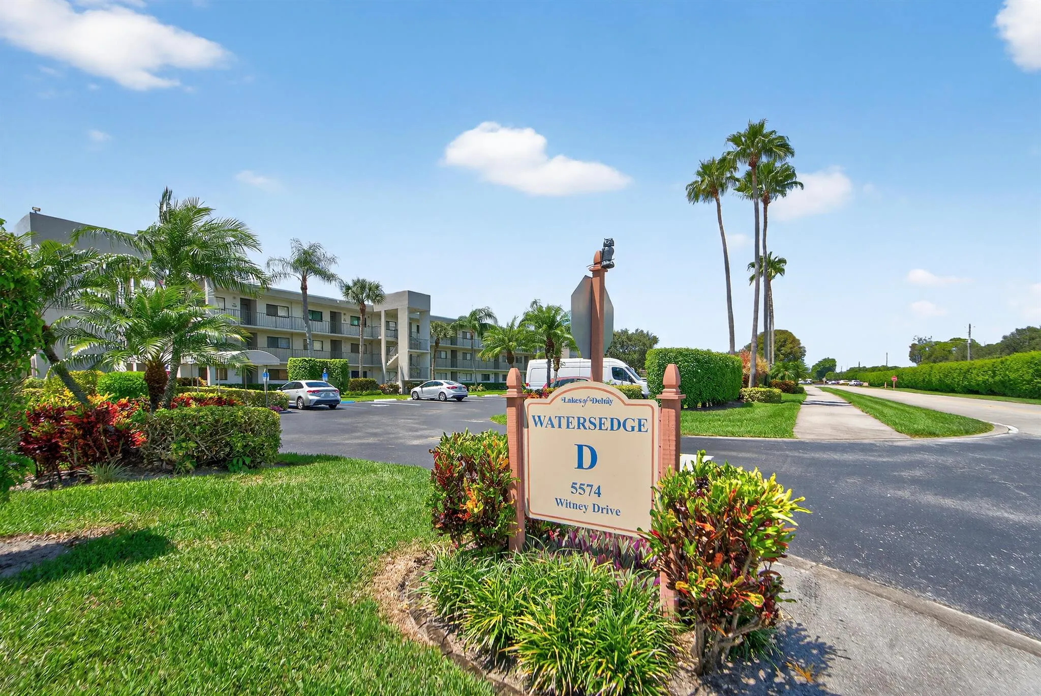 5574 Witney Drive, #102