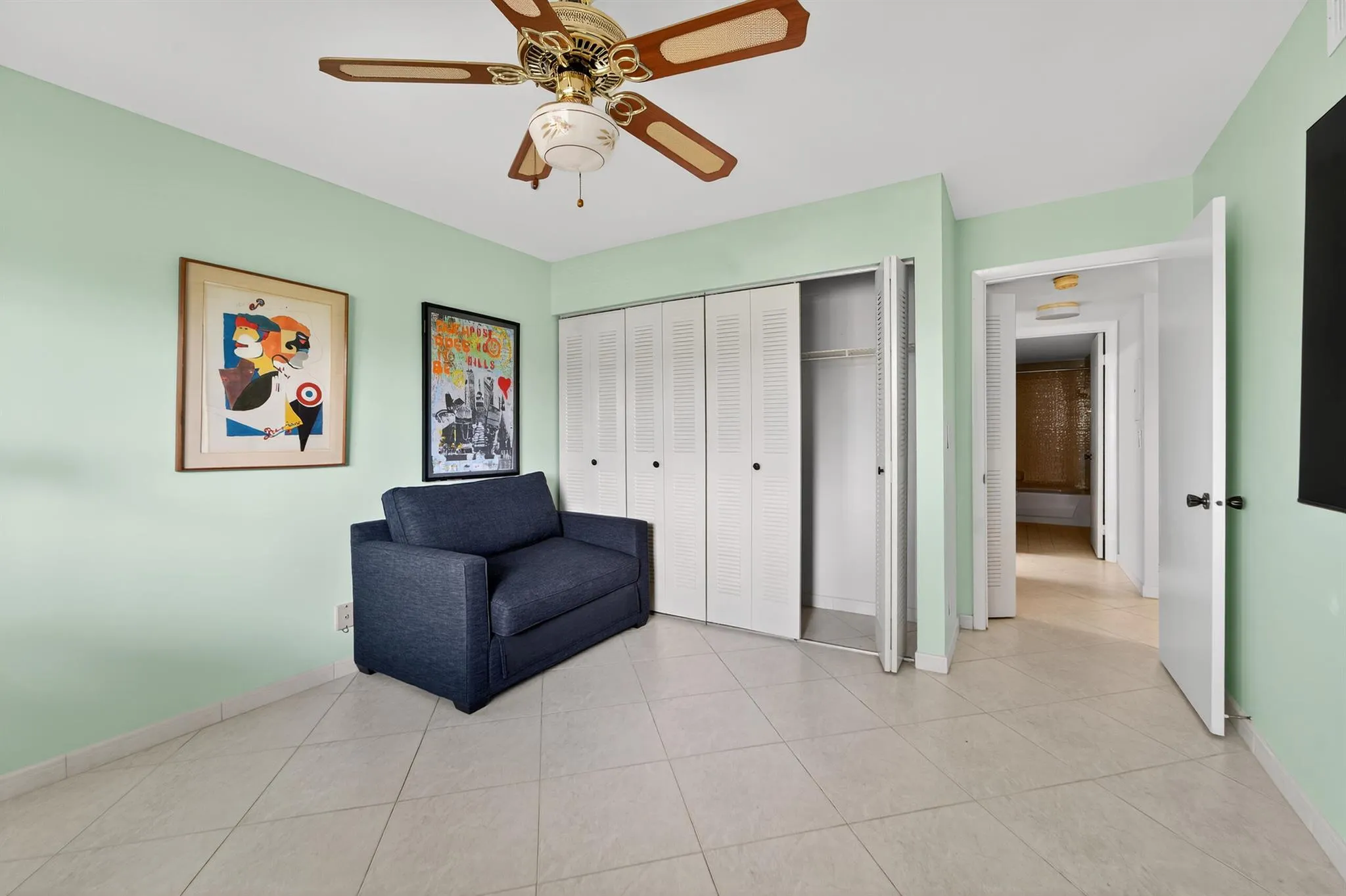 5574 Witney Drive, #102