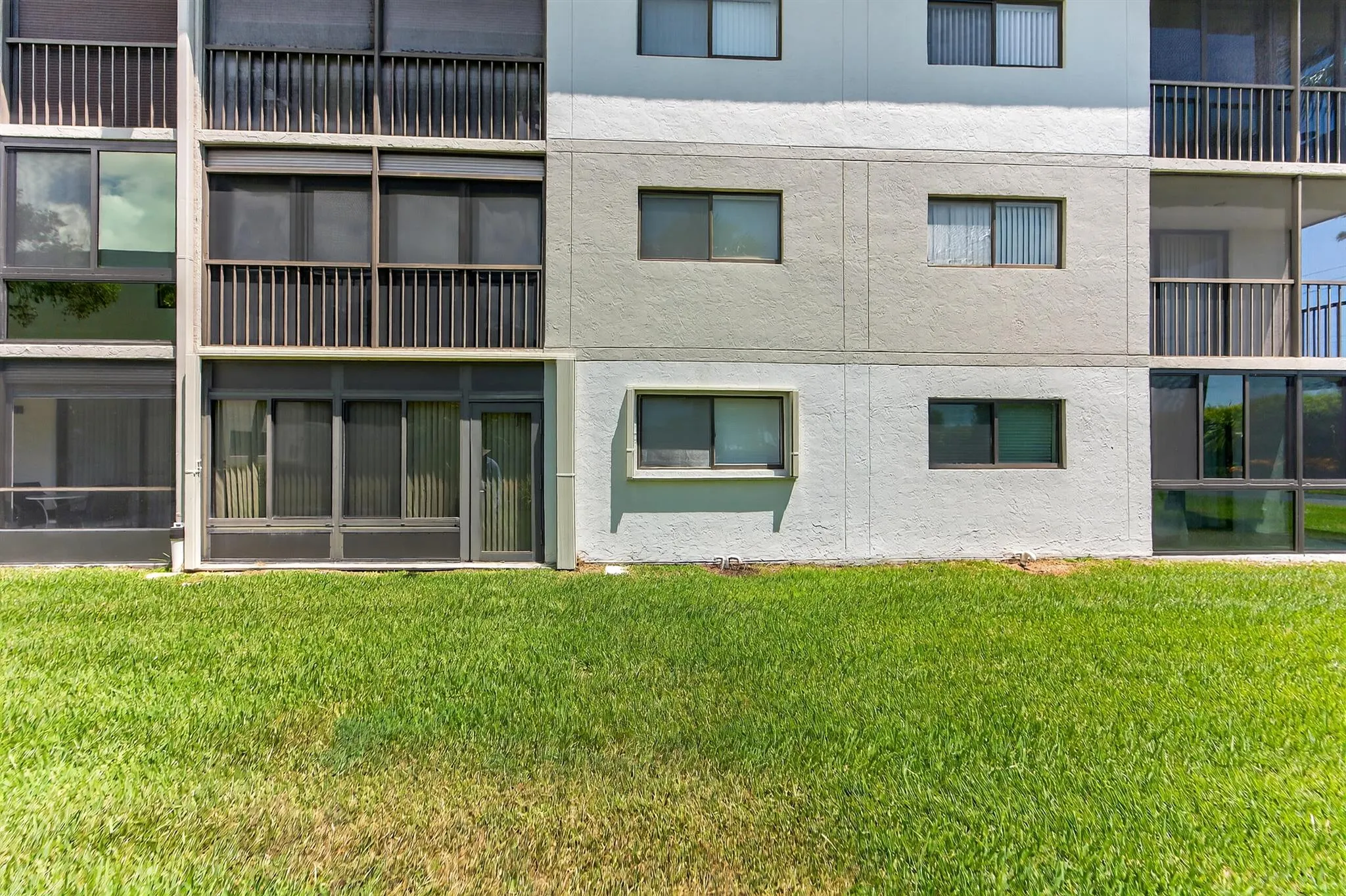 5574 Witney Drive, #102