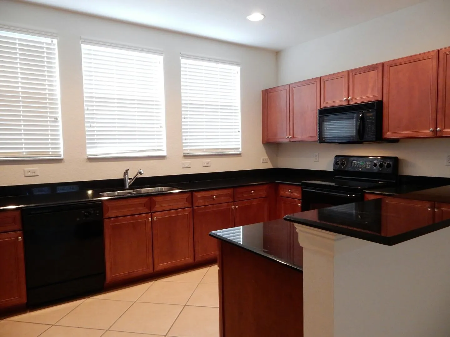 660 Amador Lane, #7