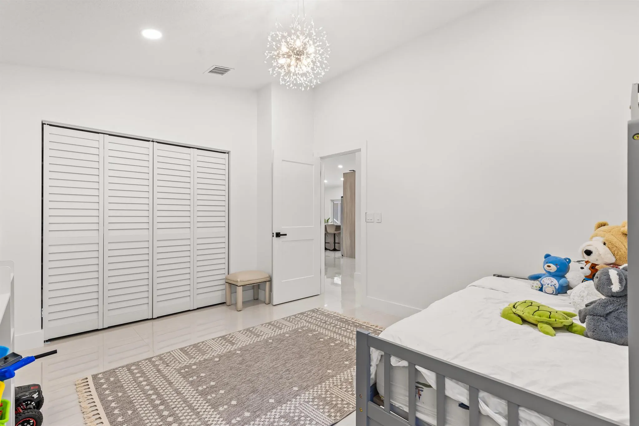 5108 Columbo Ct Court
